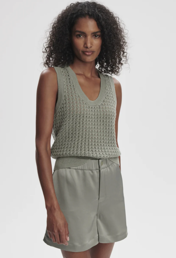 Sarka High Rise Short