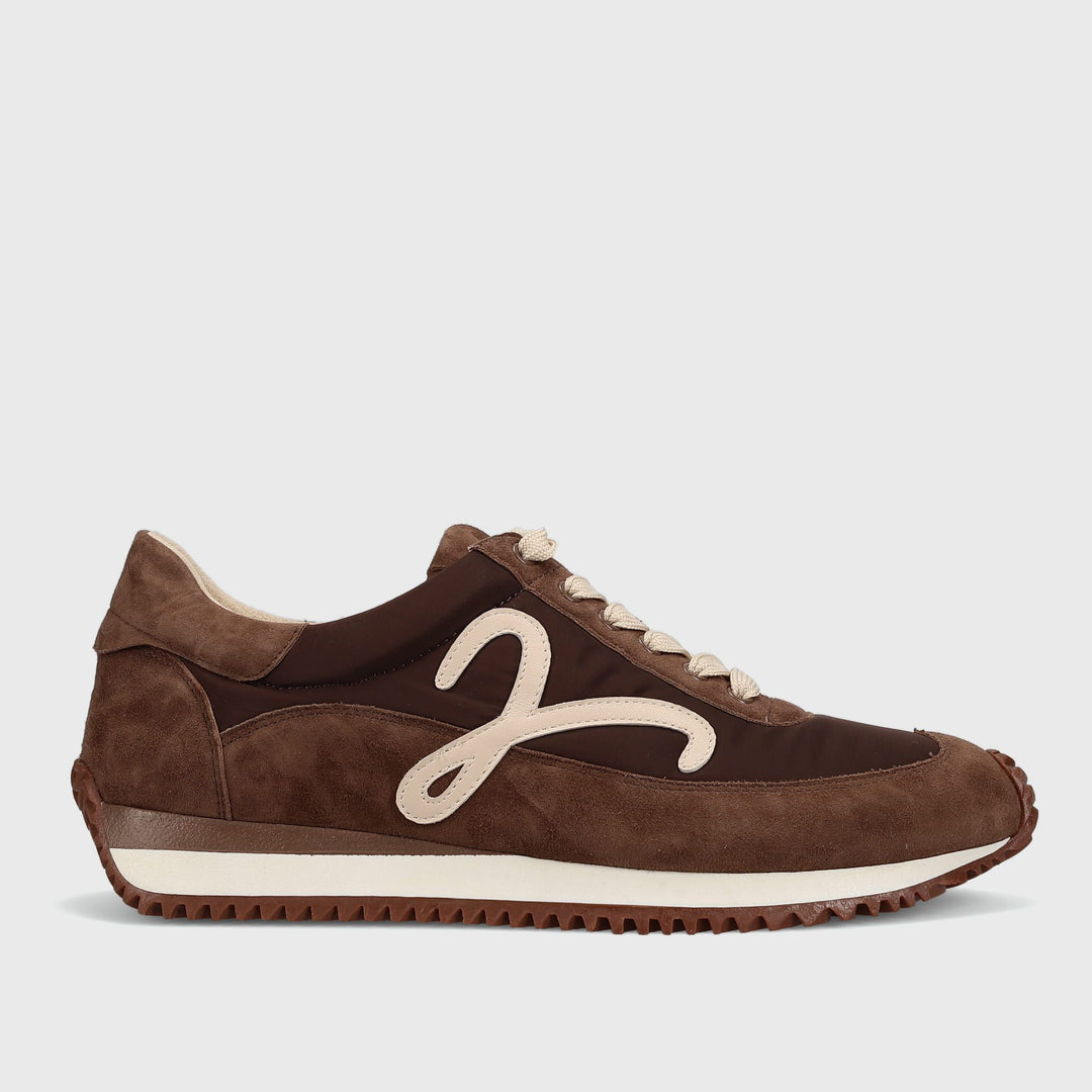 Queen Sneaker Brunette Suede