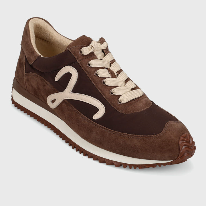 Queen Sneaker Brunette Suede