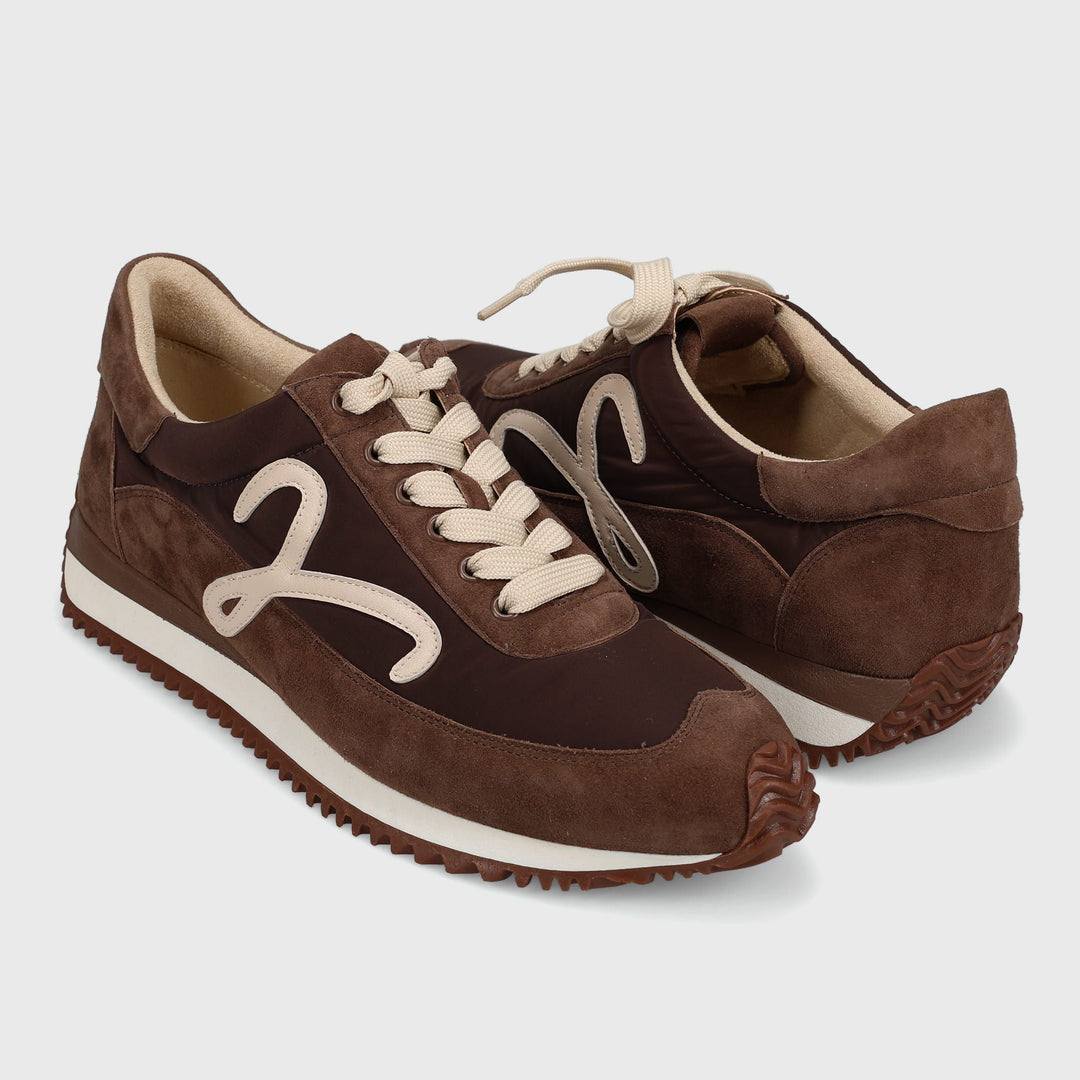 Queen Sneaker Brunette Suede