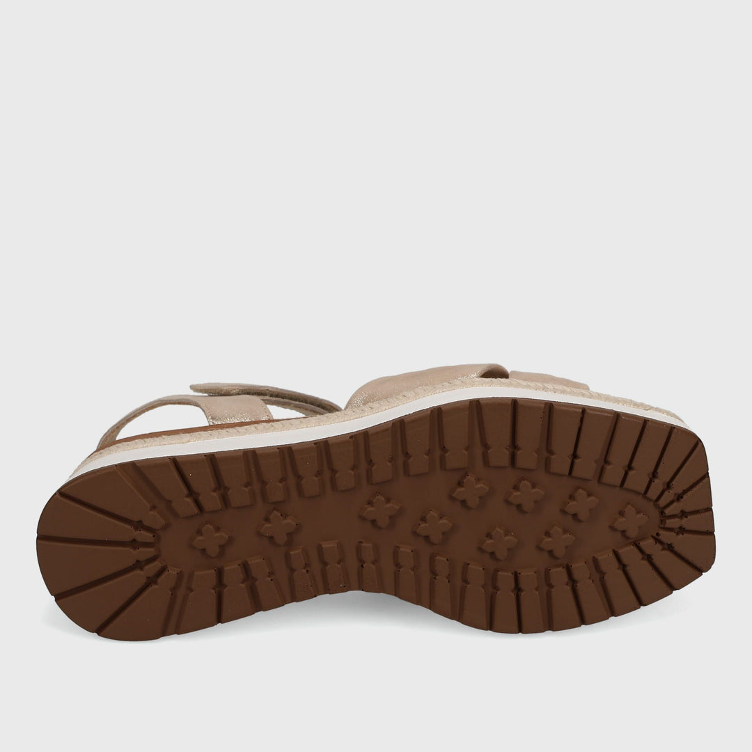 Ekon Sandal