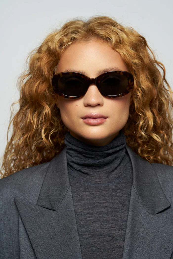 Lyna in Brown Tortoise
