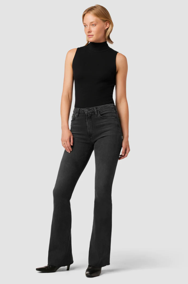 Holly High-Rise Flare Petite Jeans Washed Black