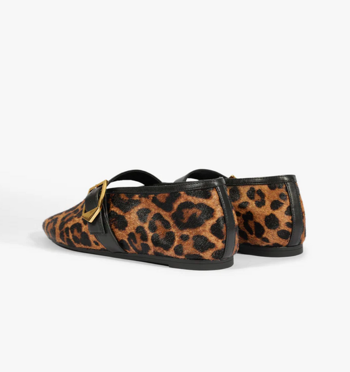 Courtney Buckle Flat
