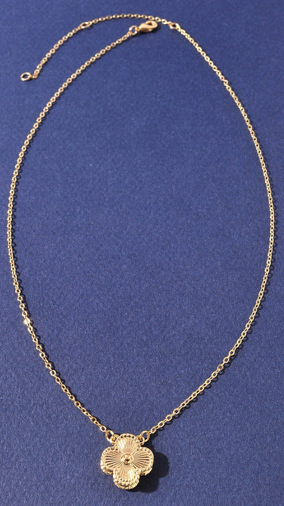 Gold Clover Flower Pendant Necklace