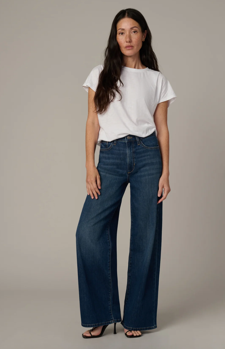 The Mia Petite Dedication