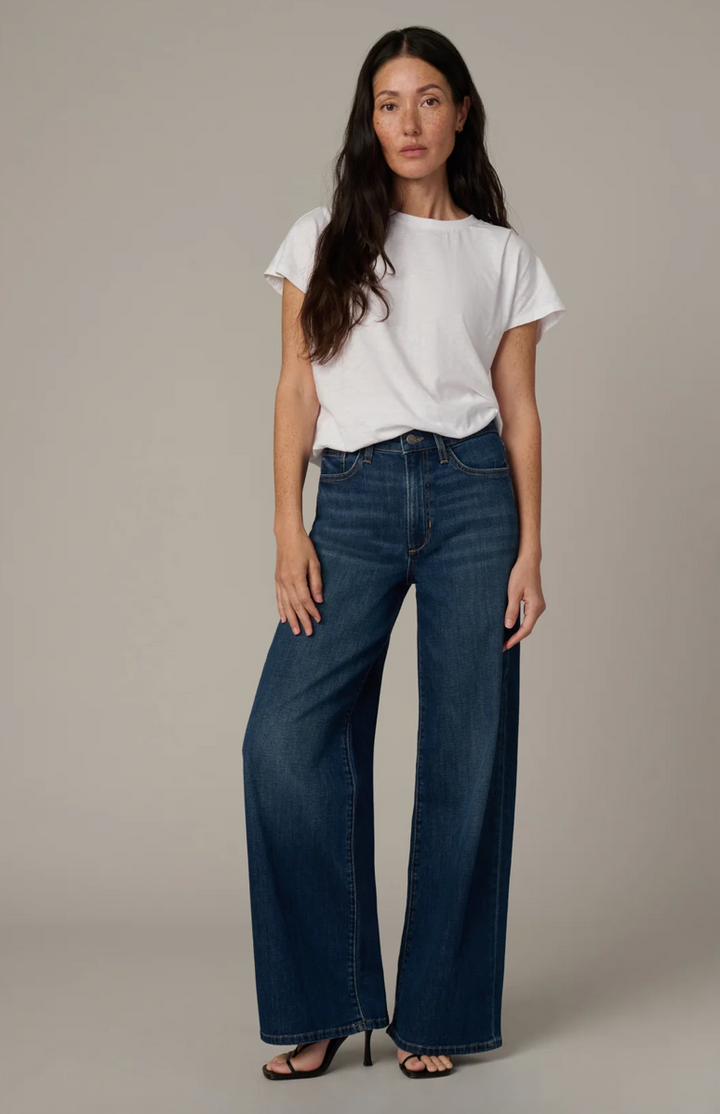 The Mia Petite Dedication