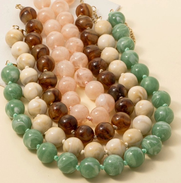 Shelly Necklace Pink