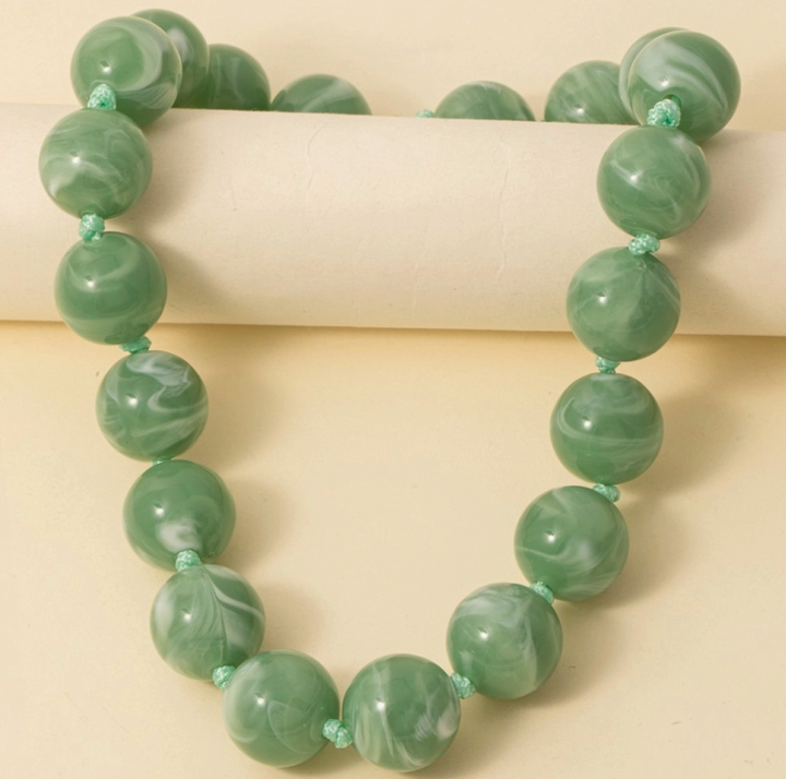 Shelly Necklace Green