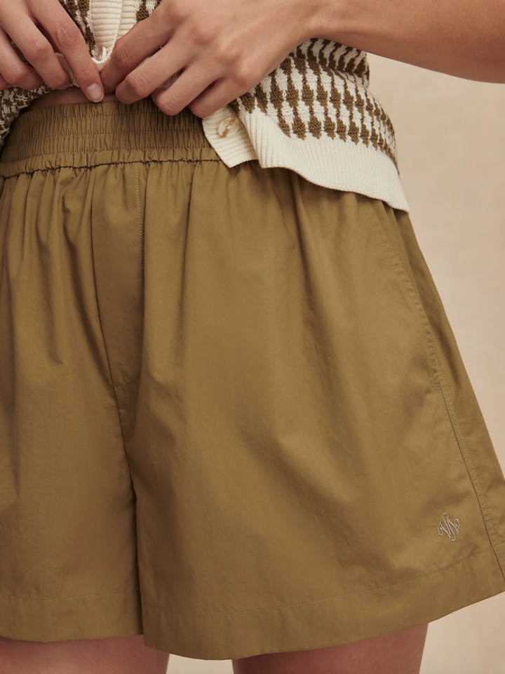 Morales Short 2.5"
