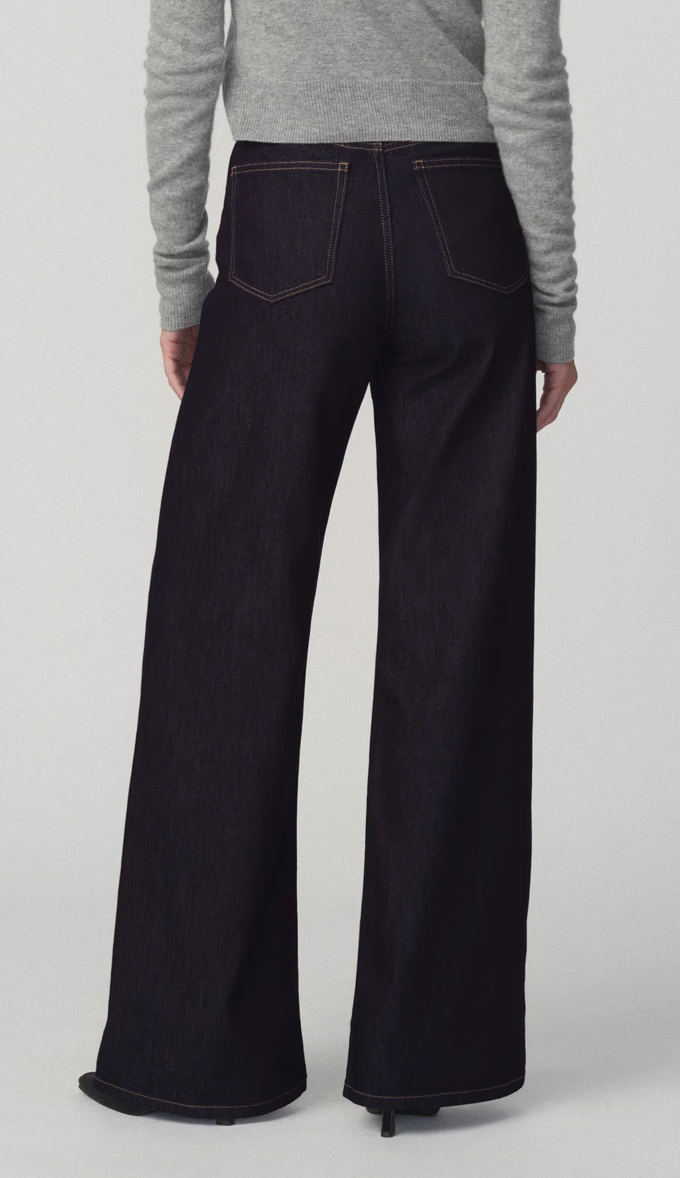 The Mia Petite Absolutely