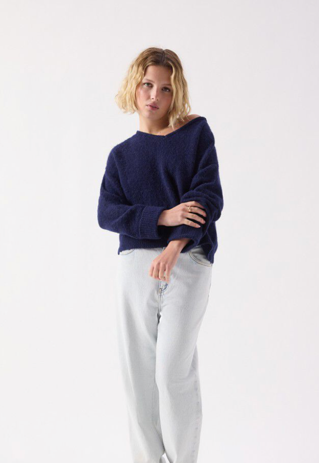 East Jumper Navy Chine