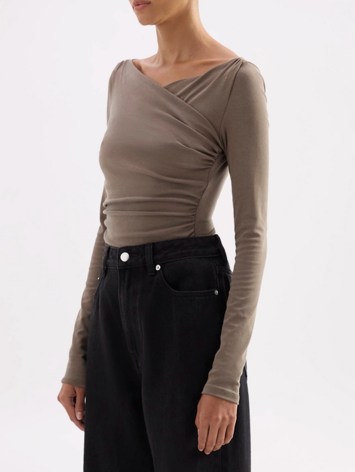 Daniya Top