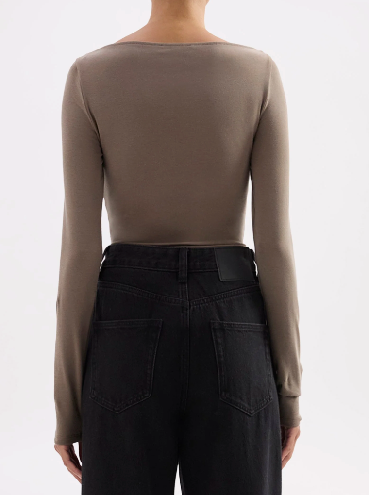 Daniya Top