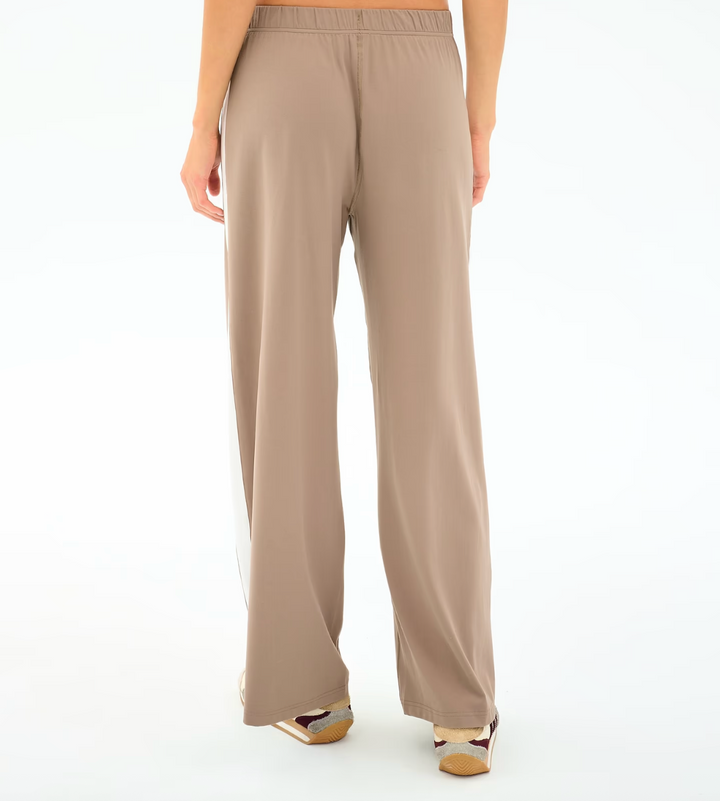 Willow Airweight Wide Leg Latte/White