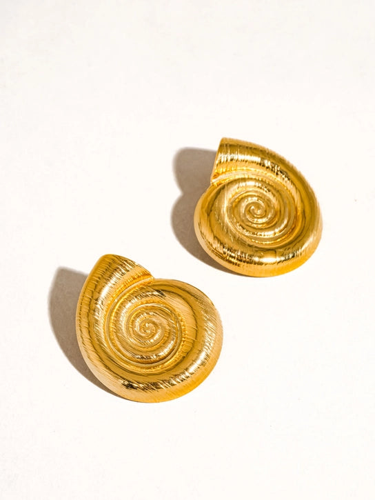 Coraline 18K Gold Non-Tarnish Seashell Stud