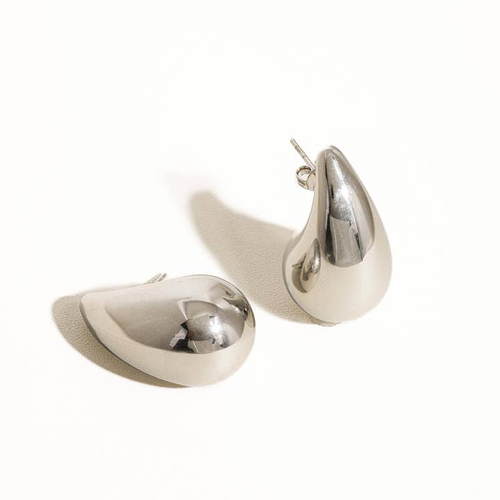 Colette 18K Gold Non-Tarnish Large Huggie Droplet Earring Silver