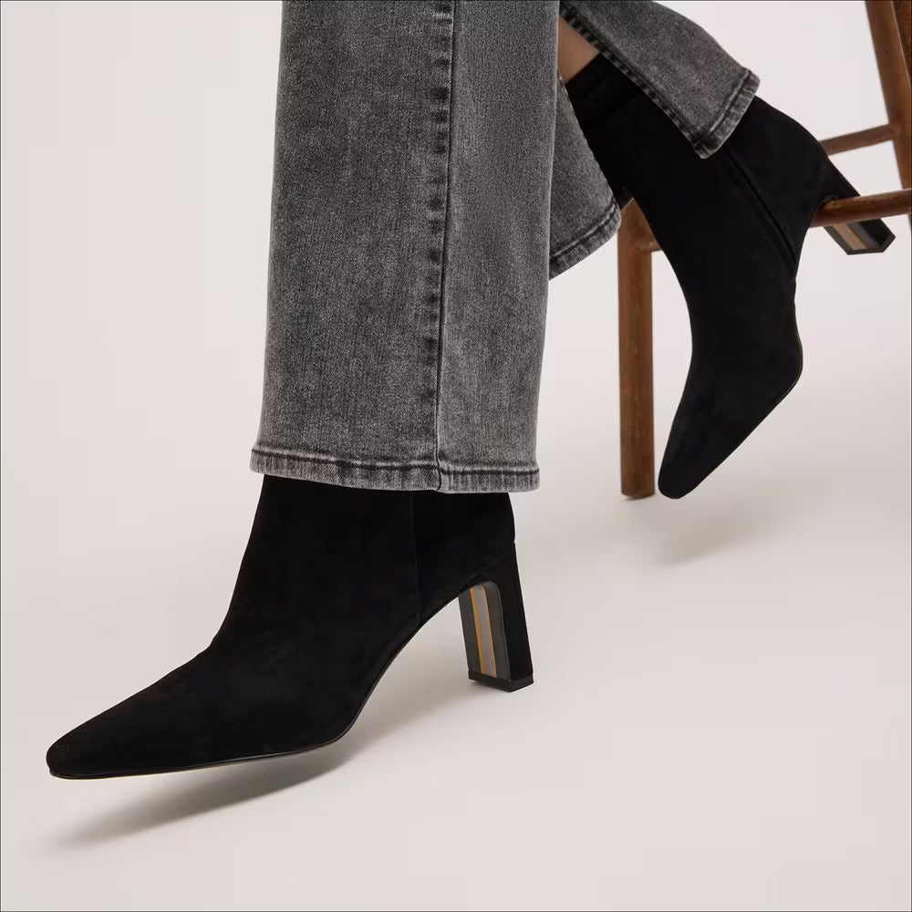 Saige Ankle Bootie Black Suede