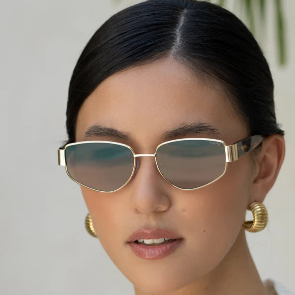 Delilah Womens Sunglasses Gold / Brown