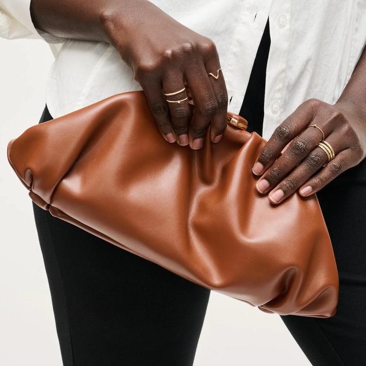 Jennifer Clutch Chocolate