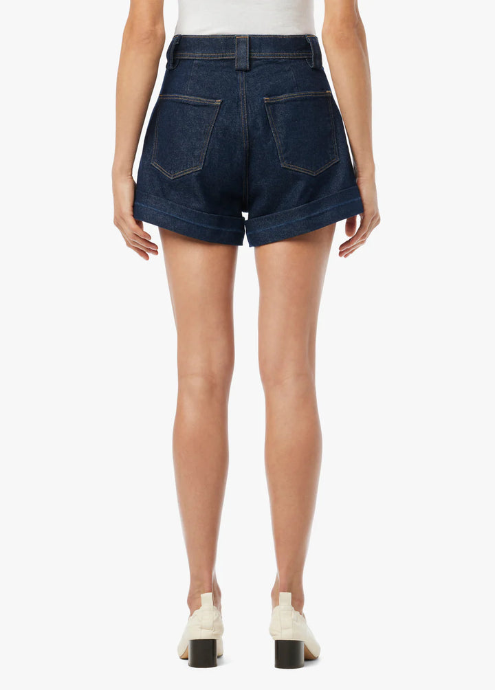 The Avery Short