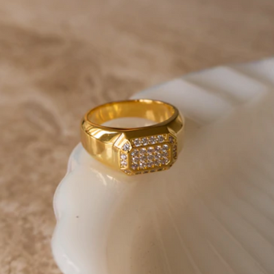 Faceted Diamond Signet Ring Gold